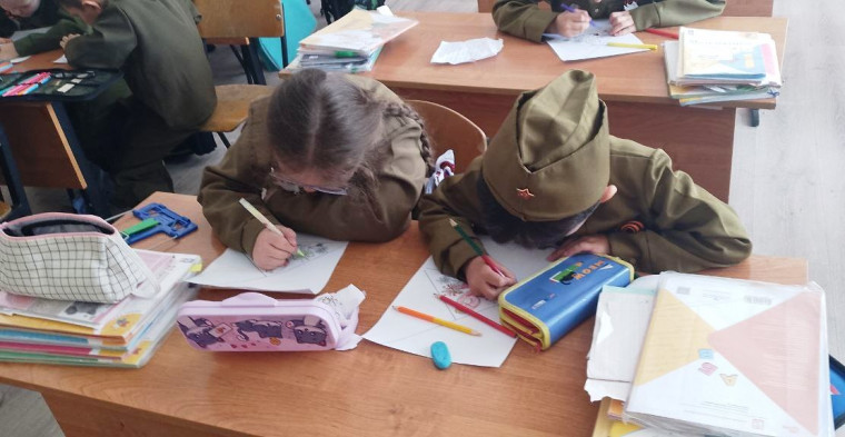 Акция «Напиши письмо солдату».