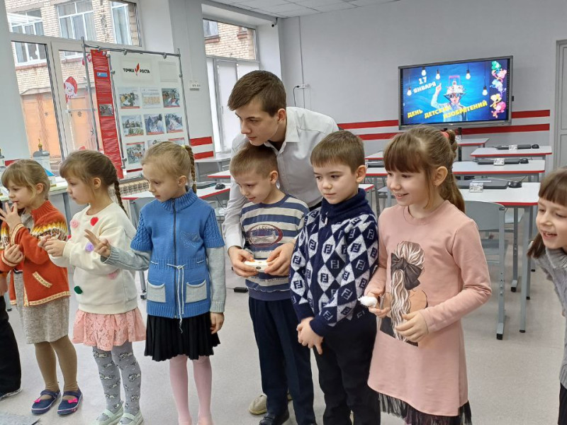 ПРАЗДНИК ИЗОБРЕТЕНИЙ: ДОШКОЛЯТА В МИРЕ ТЕХНОЛОГИЙ.